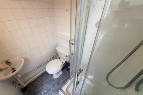 Shower Room.jpg