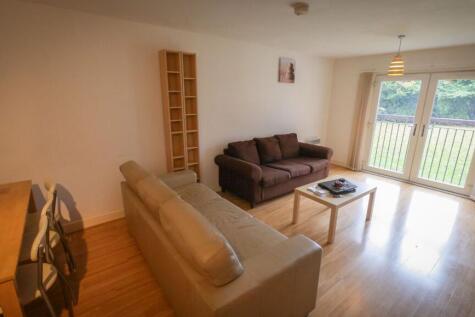 Lounge &amp; dining area
