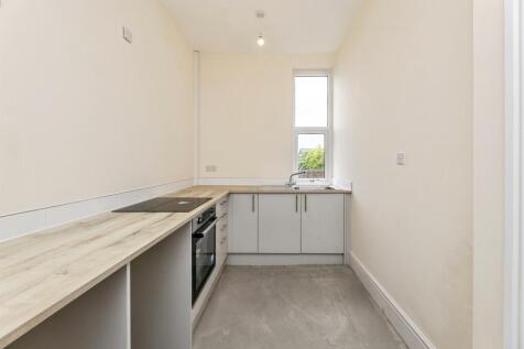 Wakefield Road, Morley, LEEDS photo 4