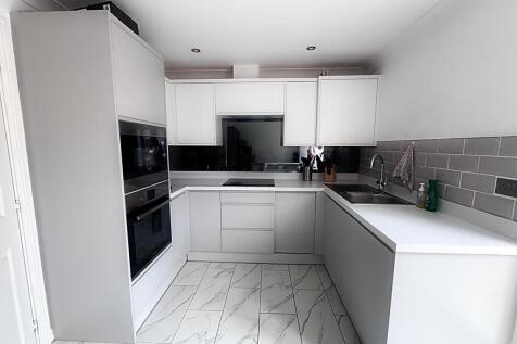 Breakfasting Kitchen