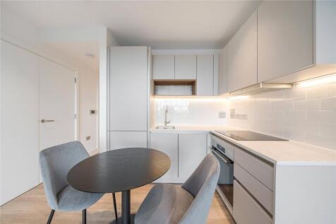 23 Henley Cross, London, SE3 photo 3