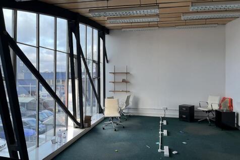 2C Tomo - FF Office.jpg