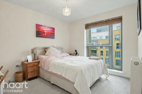 Stevenage, SG1 - property photo