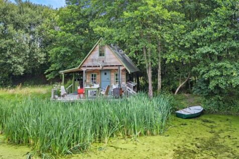 Lake &amp; Lake House