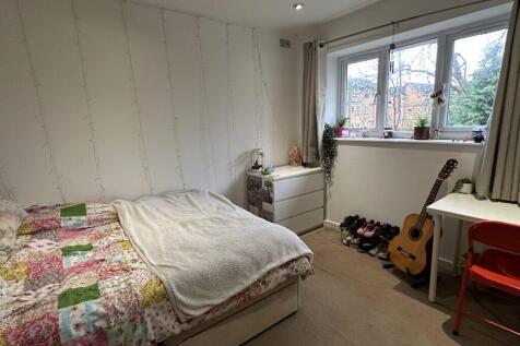 Brook Road - Fallowfield - £180 PPPW photo 3