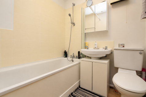 Stanwell Road, Ashford, Surrey, TW15 photo 4