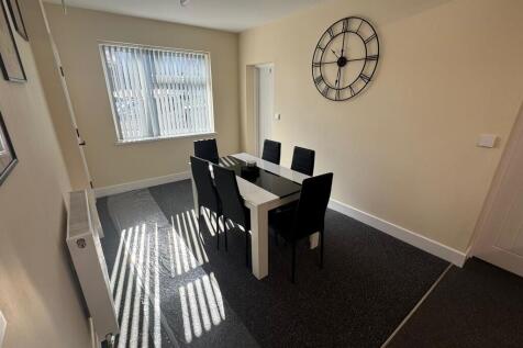 Leabrook Road, Tipton photo 3