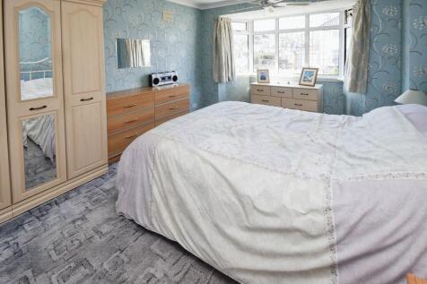 6424460e-Bedroom ...