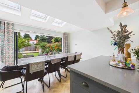 CAM03519G0-PR0342...