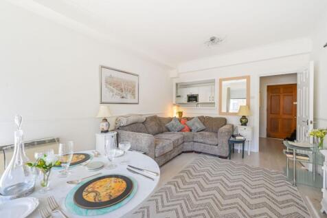 London, E1 - property photo