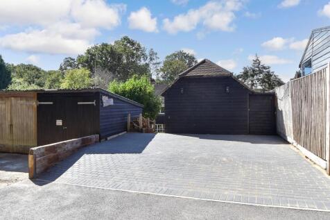 Driveway/Parking