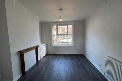 Pollard Street, Kettering photo 2