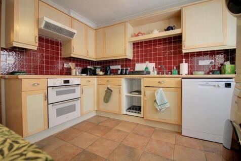 Kitchen 1.jpg