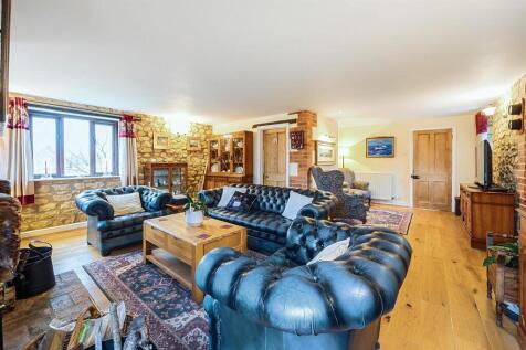 The Granary, Wood Burcote (1).jpg