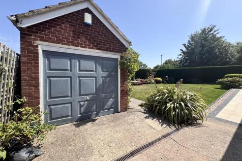FRONT, GARAGE &amp; DRIVEWAY