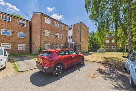 Welwyn Garden City, AL7 - property photo
