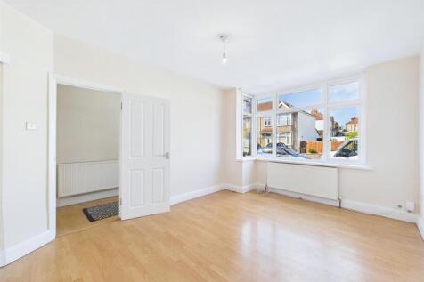Three bedroom end-terrace (1).jpg