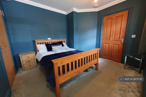 Room 6 Bedroom, Ground Floor Bedroom With Ensuite