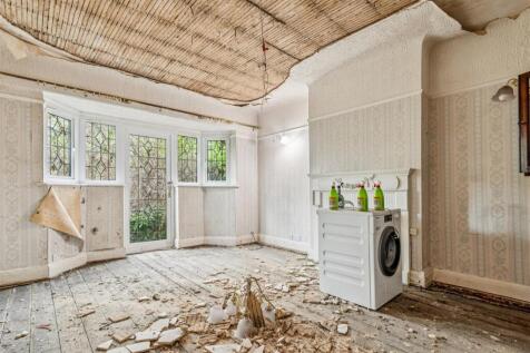 Sutton Court Road, W4 - FOR SALE