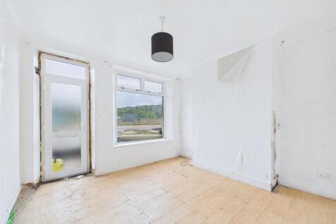 CAM05663G0-PR0160-STILL010.jpg