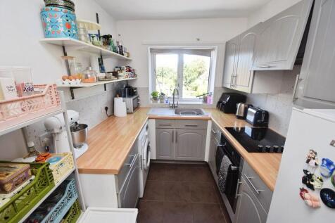 c7b974bb-Kitchen