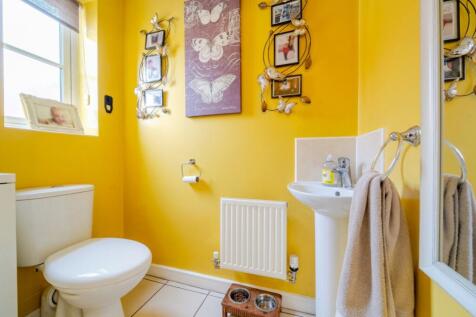 1347500-9-68b5eb99181f0