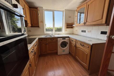 Wolvesey Place, Winsford photo 4