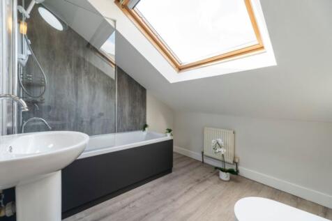 49HS - Bathroom