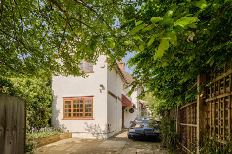 London, SW19 - property photo