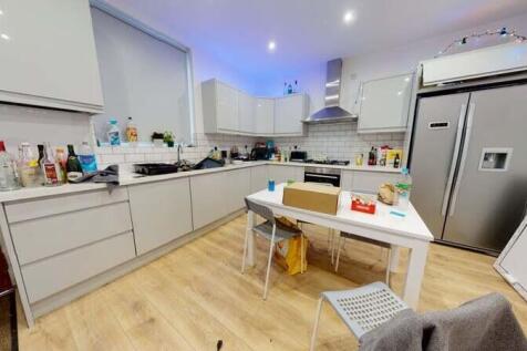 Richmond Avenue, Hyde Park, Leeds photo 2