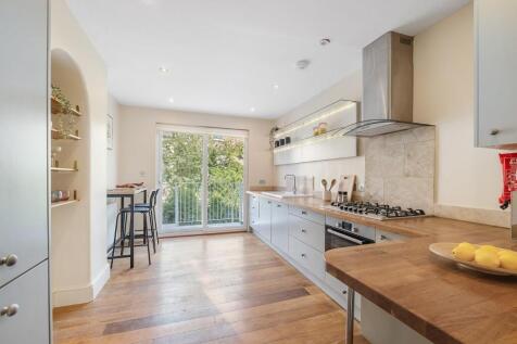 Kitchen.JPG