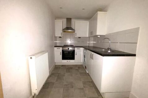 Black Eagle Drive Northfleet DA11 photo 3