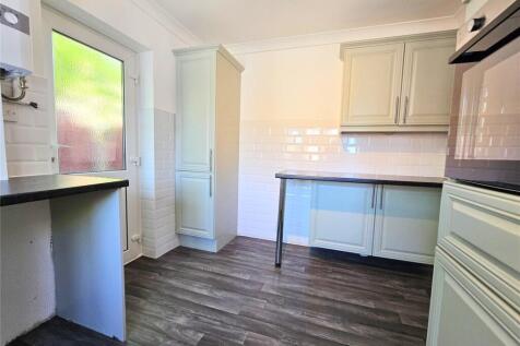 Whitehouse Road, Leigh-on-Sea, Essex, SS9 photo 4