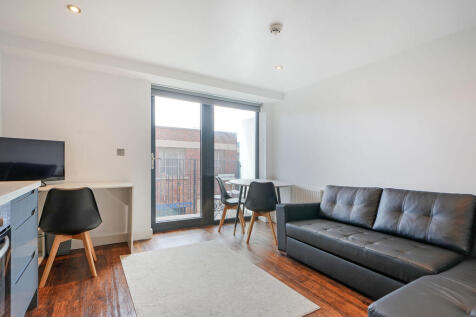 Studio: Lounge