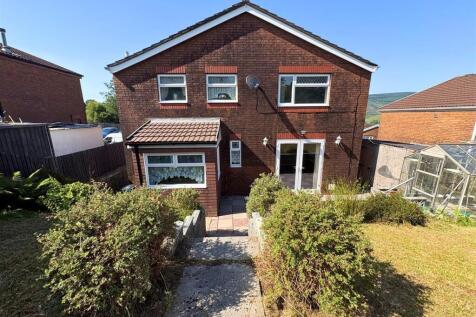 Rear Garden g (edit).jpg