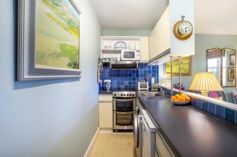 32075_kfh___flat_8_9