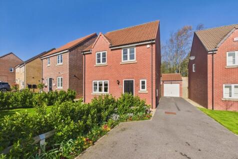 4 Bedroom Detached House - For Sale