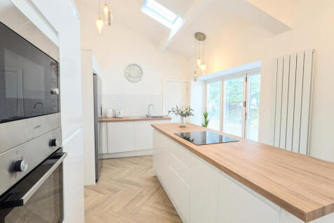 PXL_20251127_110003226.MP~2