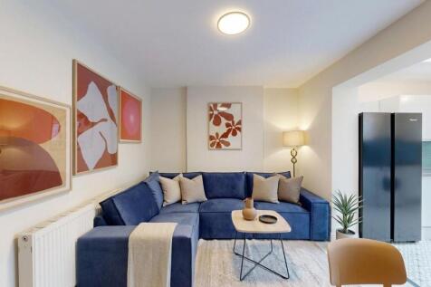 6 Bedroom House in M14 6GL