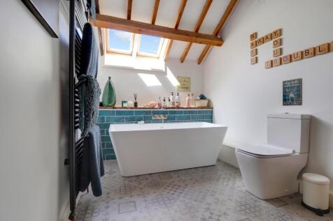 32- Rob Hammond EweMove Pontefract