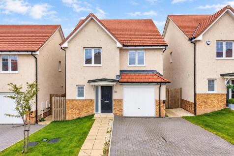 15 Adam Crescent NEW-1.jpg
