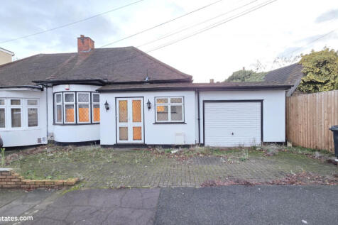 2 BEDROOM SEMI-DETACHED BUNGALOW for sale Netley 