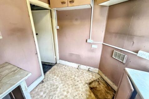 79 Valley Road, Streatham, London SW16 2XL