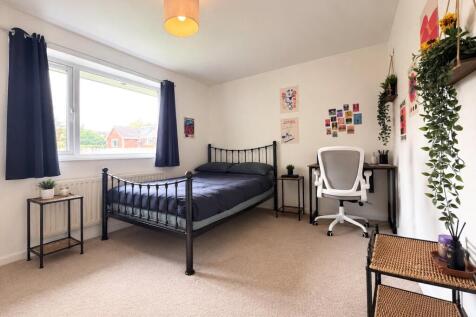 The Acorns, Marlborough Road, Swindon, Wiltshire, SN3 photo 4