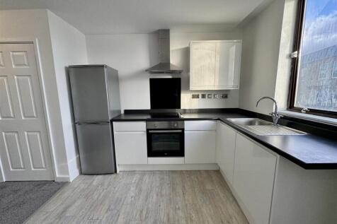 Kitchen Pic 6.jpeg