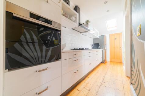 Award-winning Media team on EVERY Listing_23