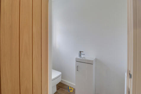 Ellis Close, Glenfield photo 5