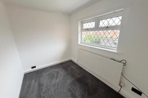 BEDROOM 3 ( REAR)