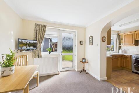 Open Plan Kitchen / Dining