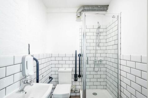 Universal Hse 34F  Low Res 16.jpg